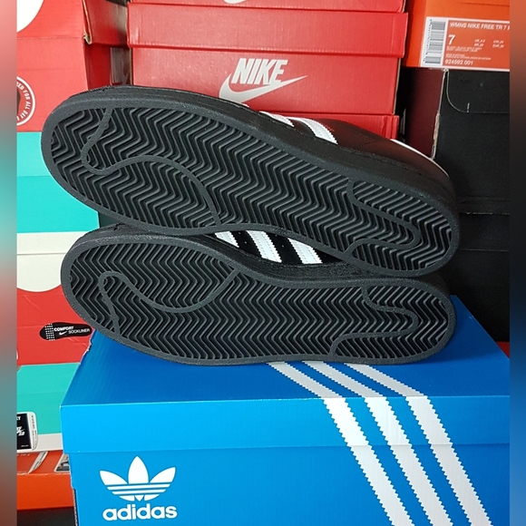 ADIDAS SUPERSTAR TRIPLE BLACK MEN'S US SIZE 11.5 BRAND NEW IN BOX - Picture 6 of 8
